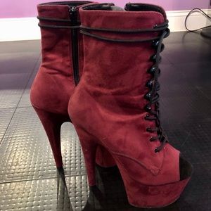 7 inch Burgundy Pleasers